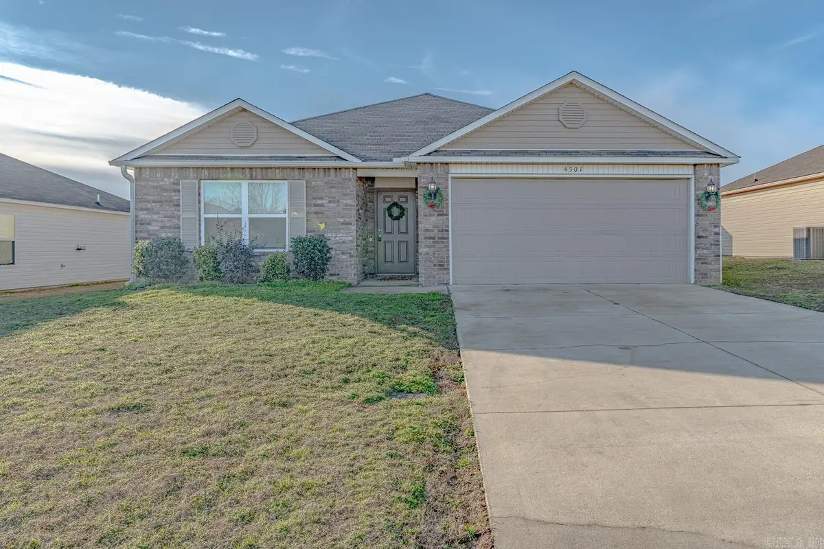 4301 Willow Ridge Dr, Jonesboro, AR 72405 - Image #1