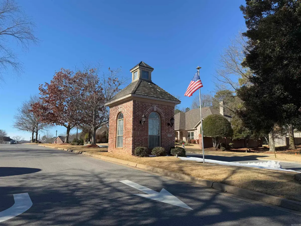 105 Navajo Trail, Maumelle, AR 72113 - Image #1