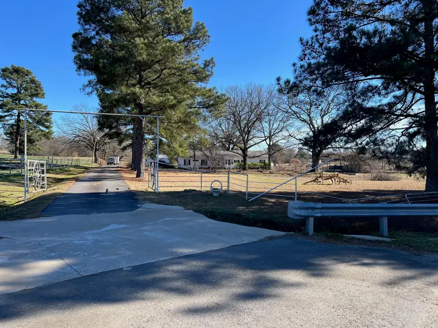 50 Taylor Circle, Conway, AR 72032 - Image #2