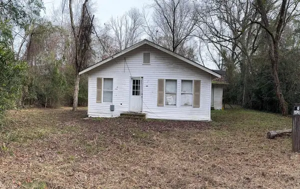 2323 Dover Street, Camden, AR 71701