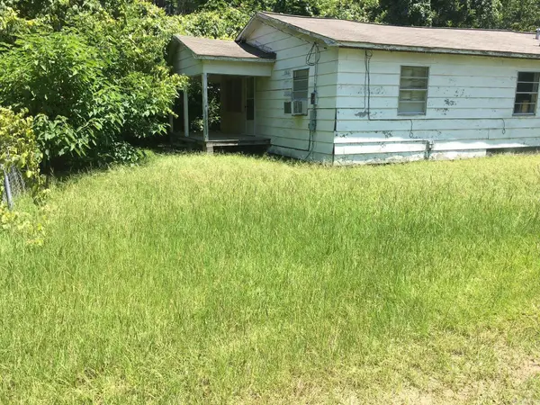 209 Ouachita 365, Camden, AR 71701