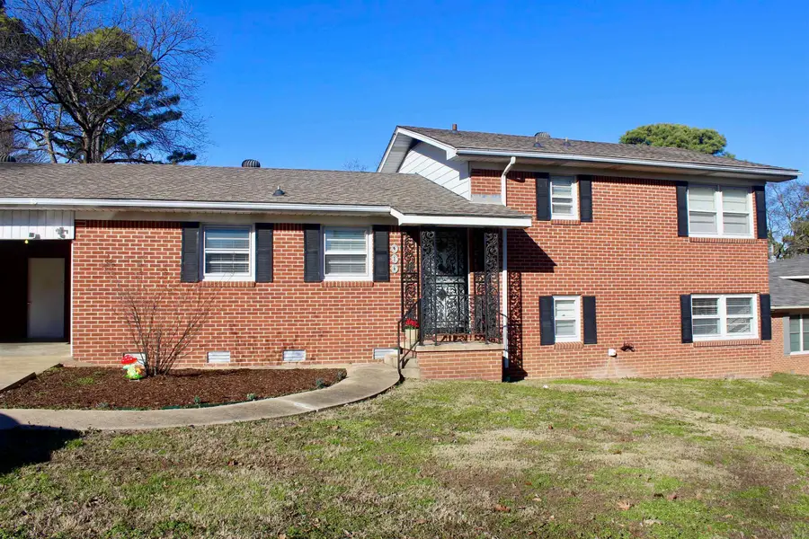 916 Twin Oaks Ave, Jonesboro, AR 72401 - Image #2