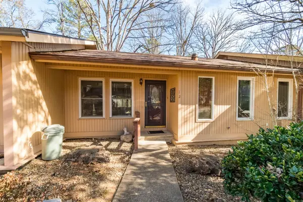 12 Fresca Way, Hot Springs Village, AR 71909