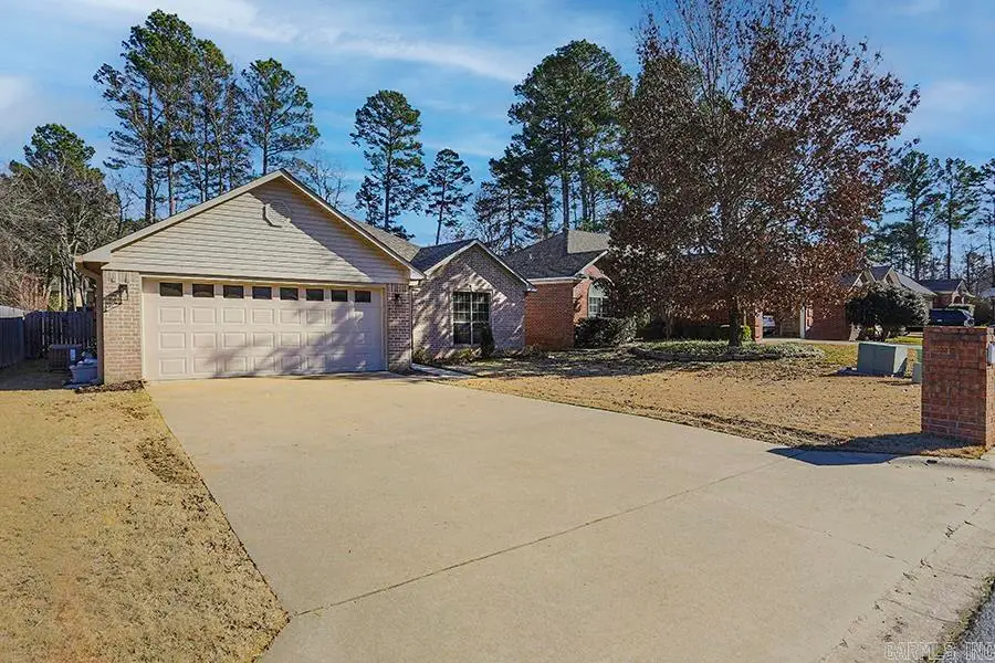 8 Garden Oaks Drive, Maumelle, AR 72113 - Image #2