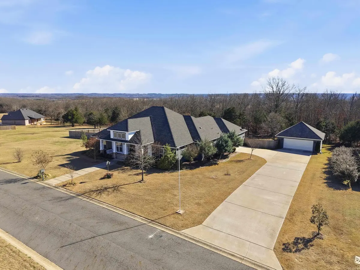 8 Persimmon Ridge Drive, Greenbrier, AR 72058 - Image #1