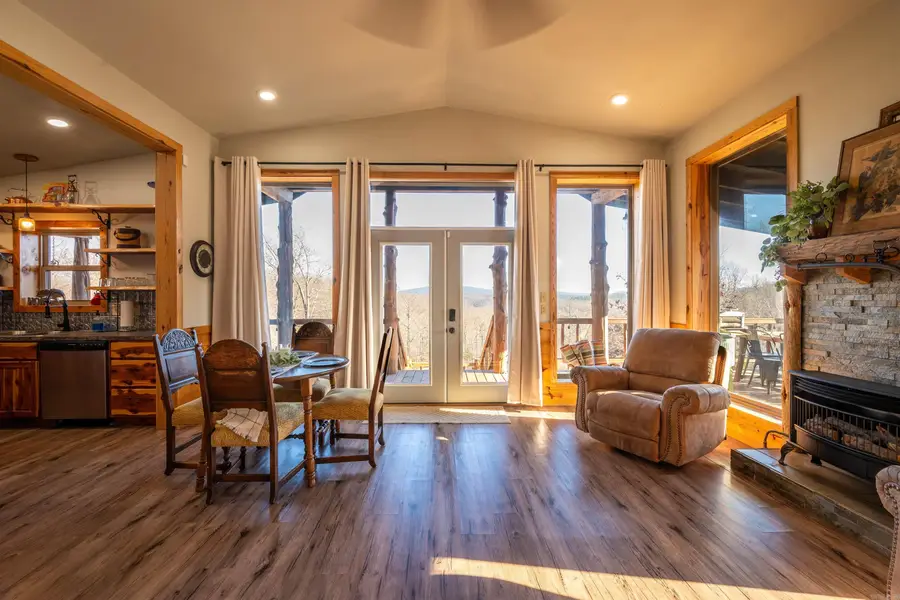 627 Mountain Crest Road, Mountain View, AR 72560 - Image #3