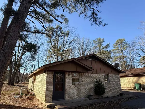 5910 W Malcomb Street, Pine Bluff, AR 71602