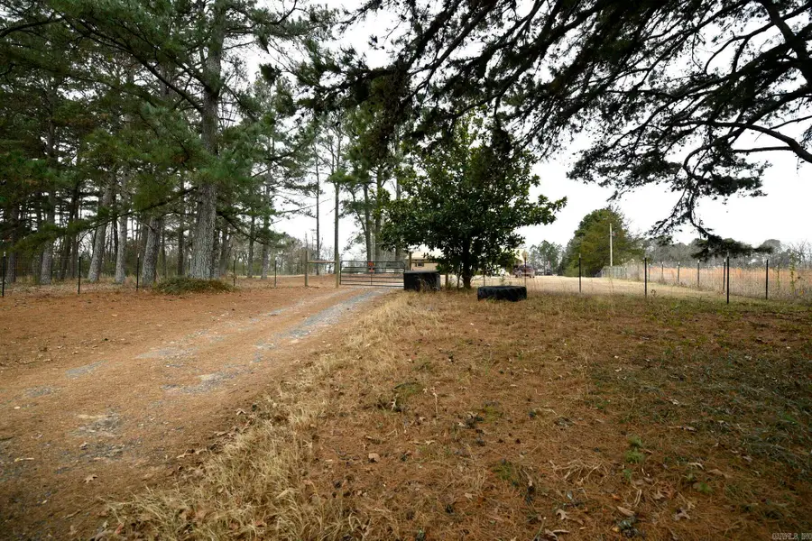 212 Polk Road 88, Mena, AR 71953 - Image #2