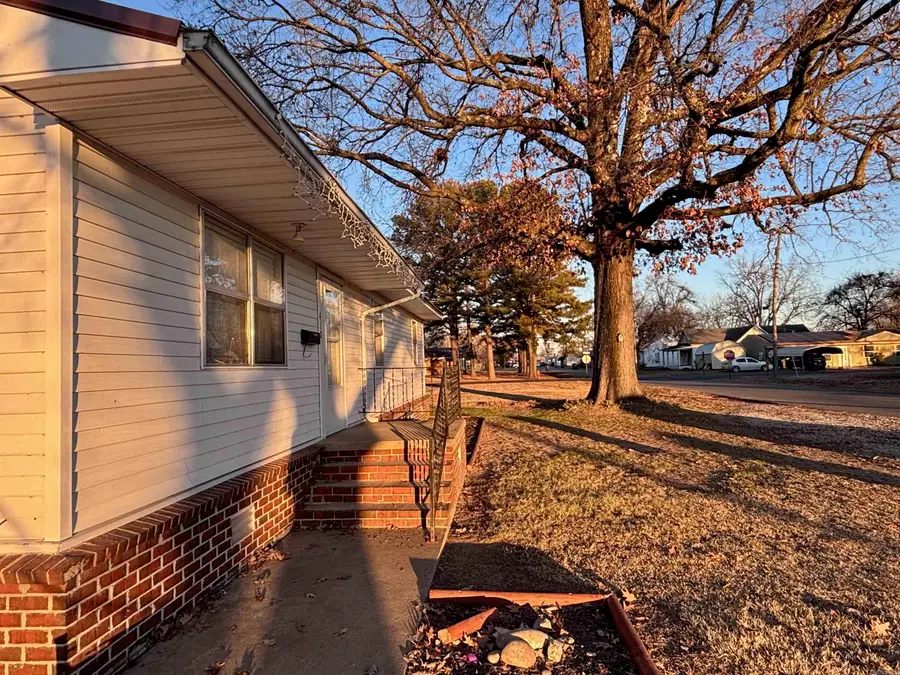 410 E Elm St, Walnut Ridge, AR 72476 - Image #2