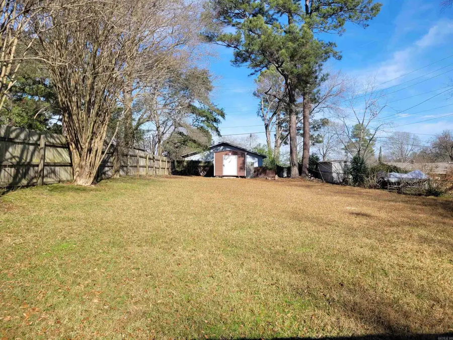 402 Robin Road, El Dorado, AR 71730 - Image #3