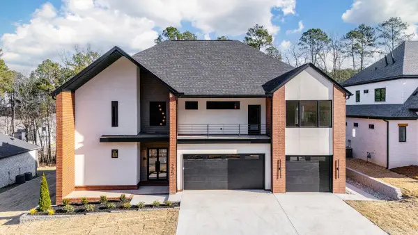 225 Abington Circle, Little Rock, AR 72223