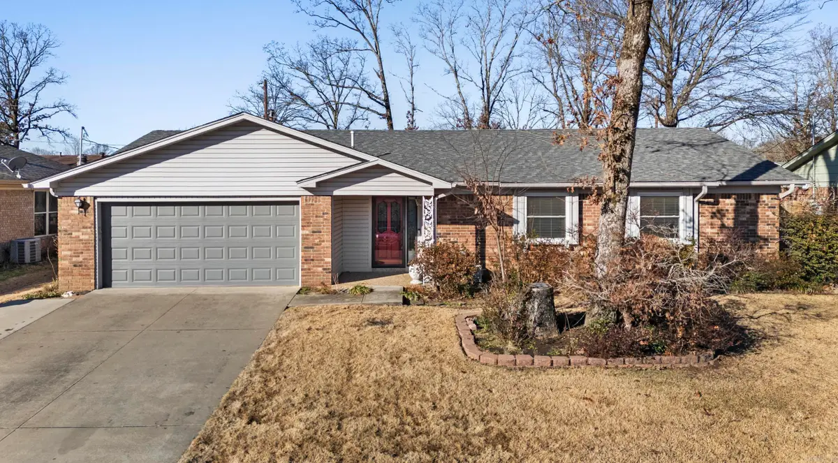 13 Pennwood Drive, Sherwood, AR 72120 - #1