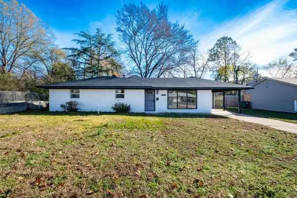 307 Sunnymeade Dr, Little Rock, AR 72205