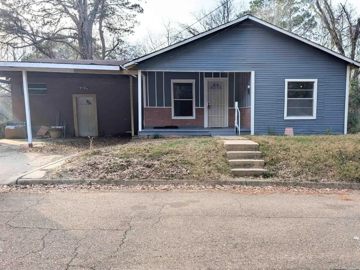 604 Sycamore Ave., Camden, AR 71701 - Image #1