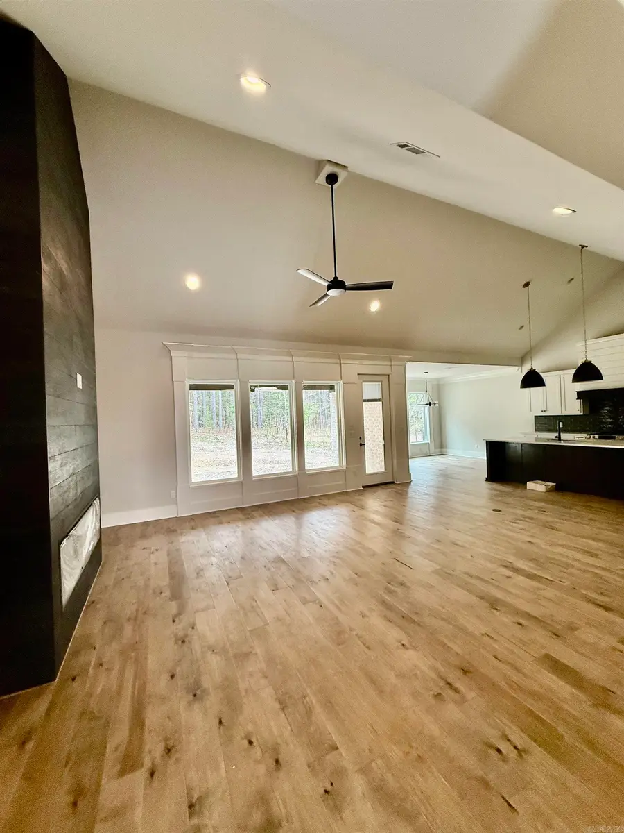 20 Realeza Court, Hot Springs Village, AR 71909 - #3