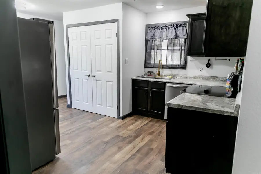 208 N 7th Avenue, Paragould, AR 72450 - #3