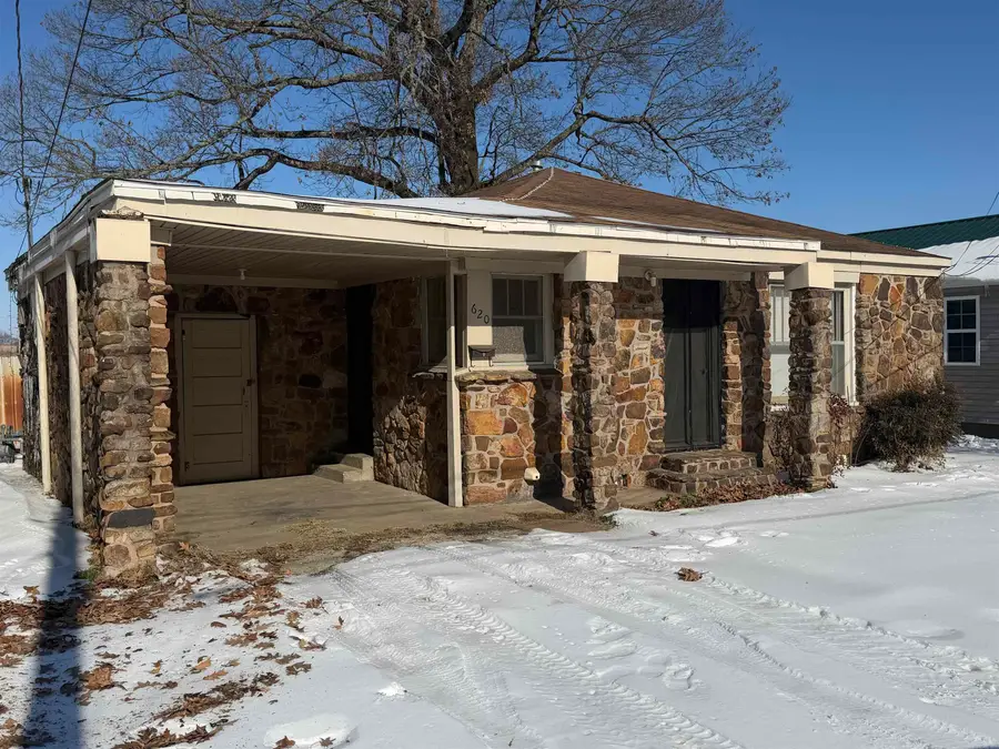 620 SW 6th Street, Walnut Ridge, AR 72476 - #3