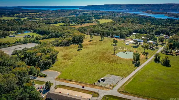 75 Stark Ave., Greers Ferry, AR 72067