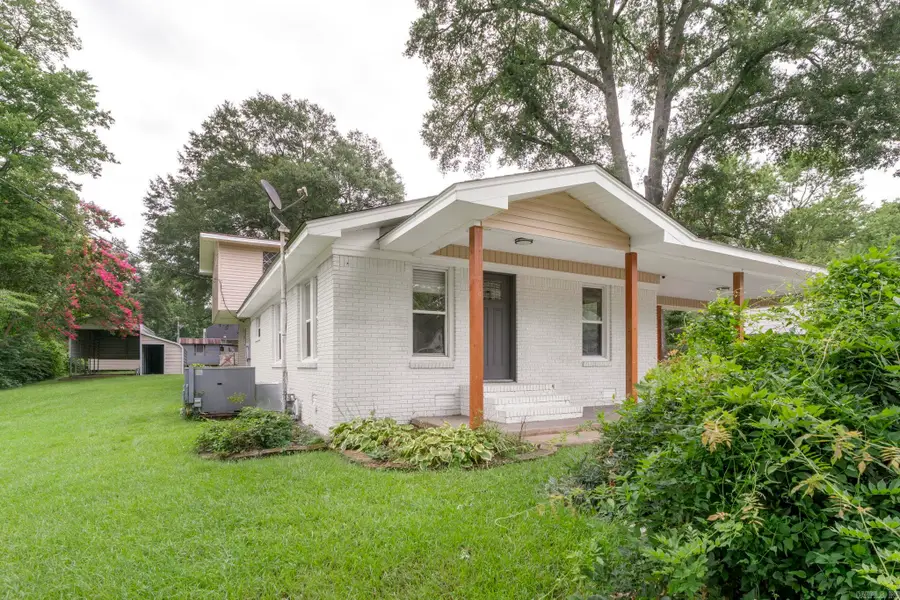 403 S West Street, Morrilton, AR 72110 - #3