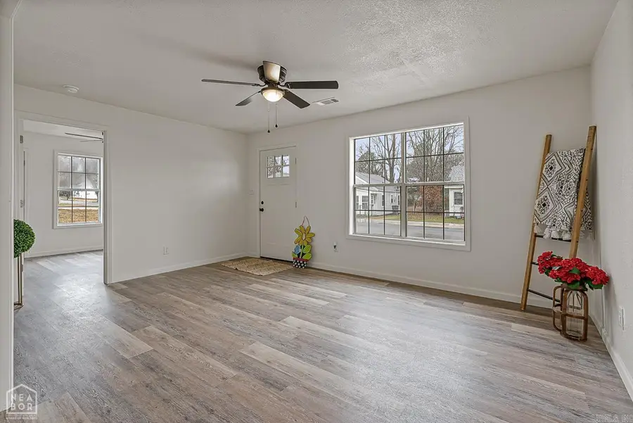 831 N 3rd Street, Paragould, AR 72450 - #3