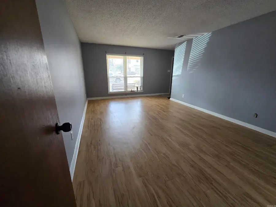 35 Bradford Drive, Little Rock, AR 72227 - Image #2