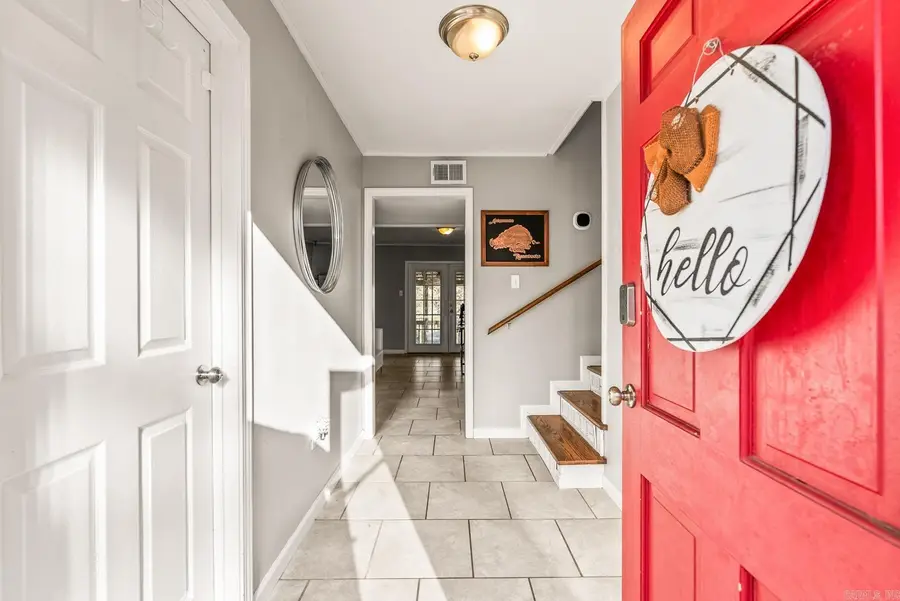 12 Tomahawk Road, Little Rock, AR 72205 - Image #2