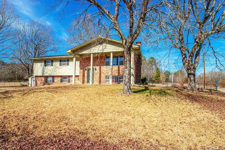 108 E 5th Avenue, Leola, AR 72084 - Image #3
