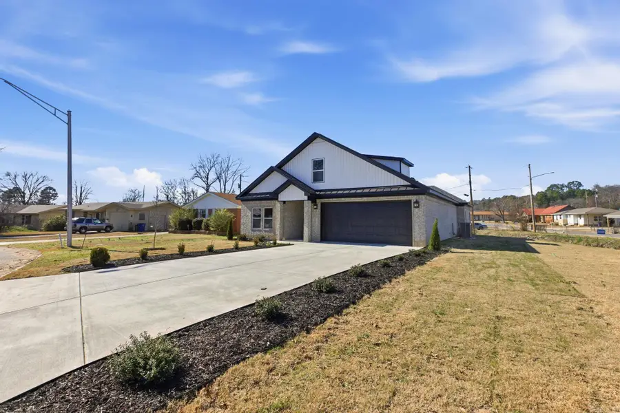 5801 Shamrock Drive, North Little Rock, AR 72118 - #2