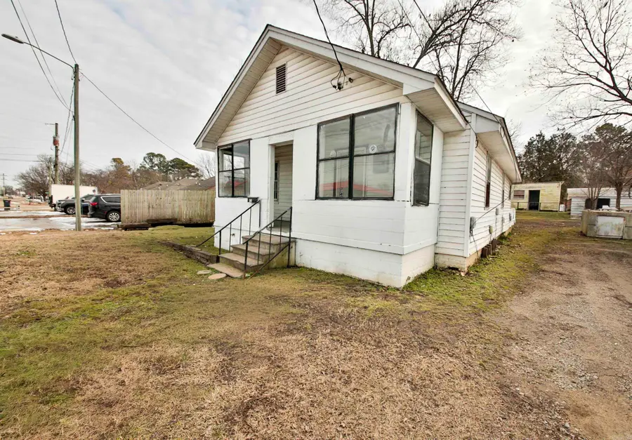823 Burke Ave, Jonesboro, AR 72401 - #2