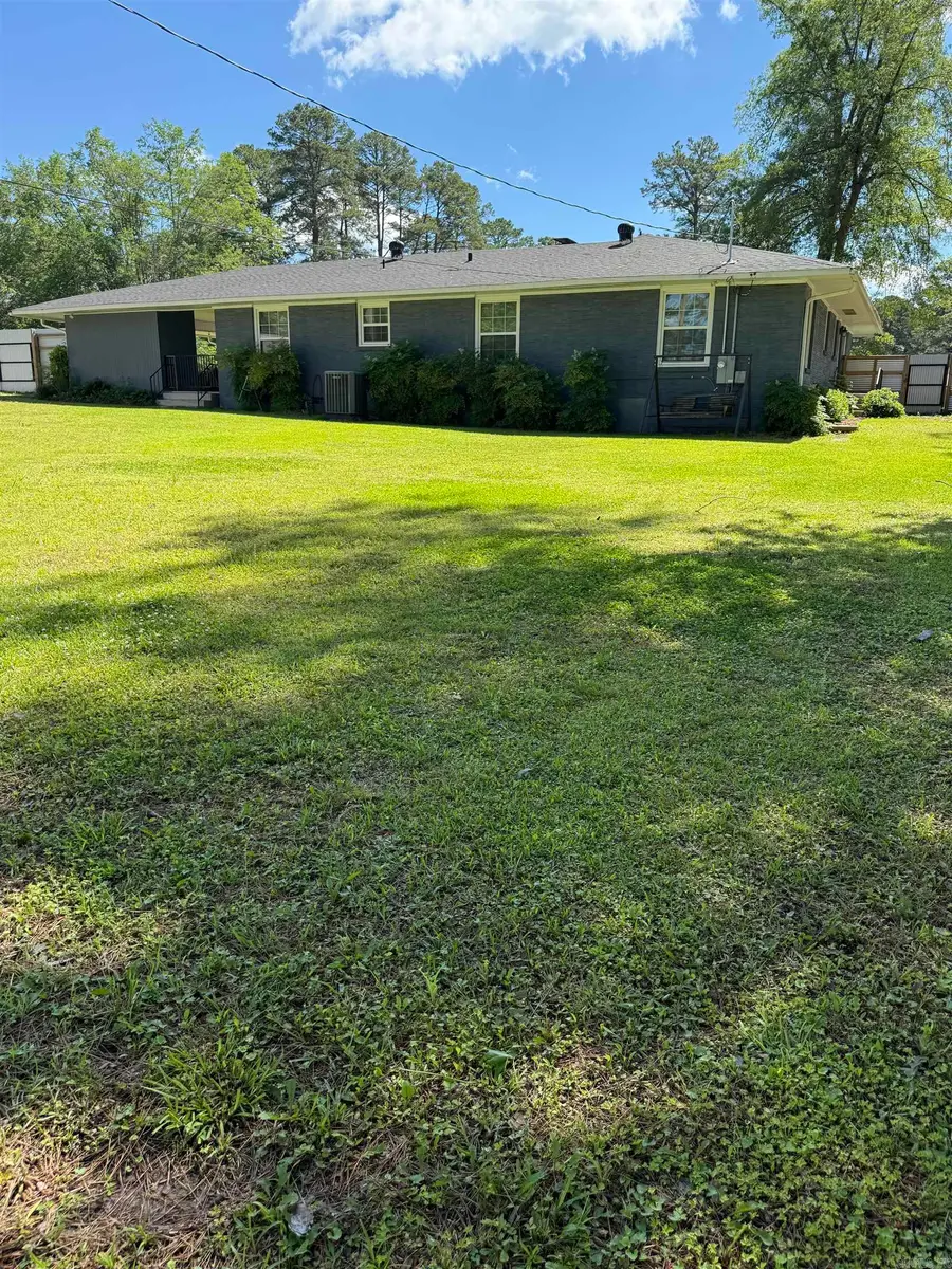 230 Berg Avenue, Camden, AR 71701 - #2