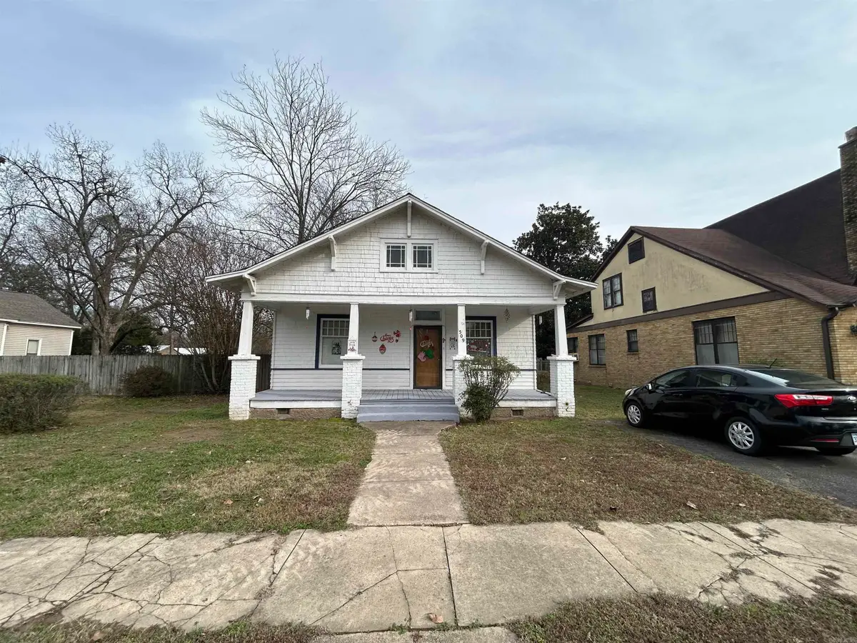 509 S Main Ave, Brinkley, AR 72021 - #1