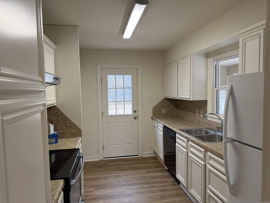 1934 Lee Ave, Conway, AR 72034 - #2