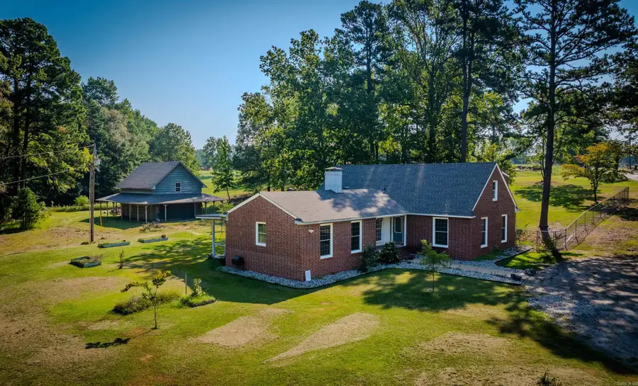 212 Country Club Rd, Malvern, AR 72104 - #3