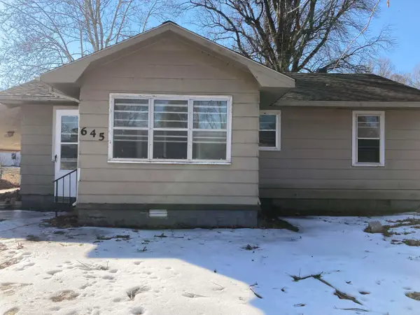 645 E Jackson Street, Piggott, AR 72454