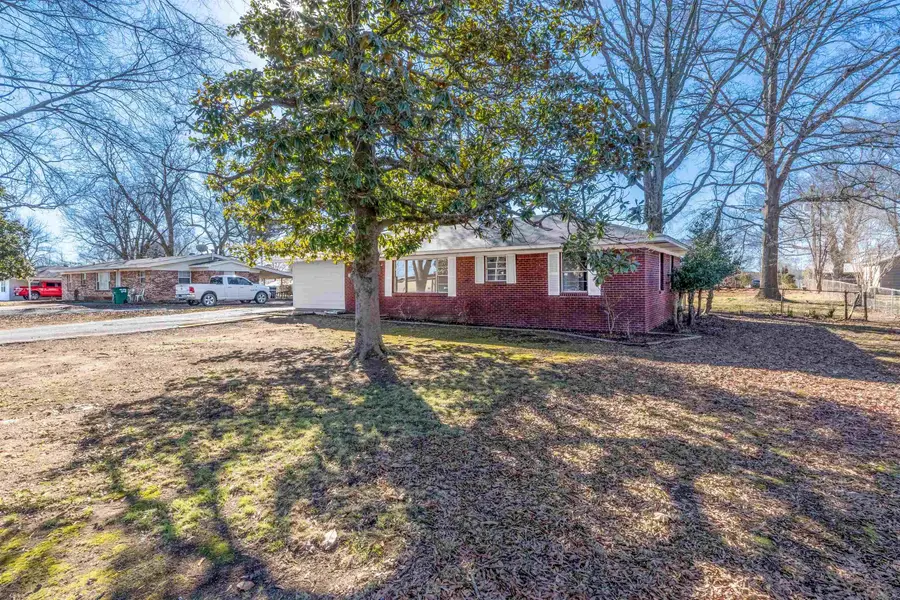 204 S Holly Street, Beebe, AR 72012 - #3