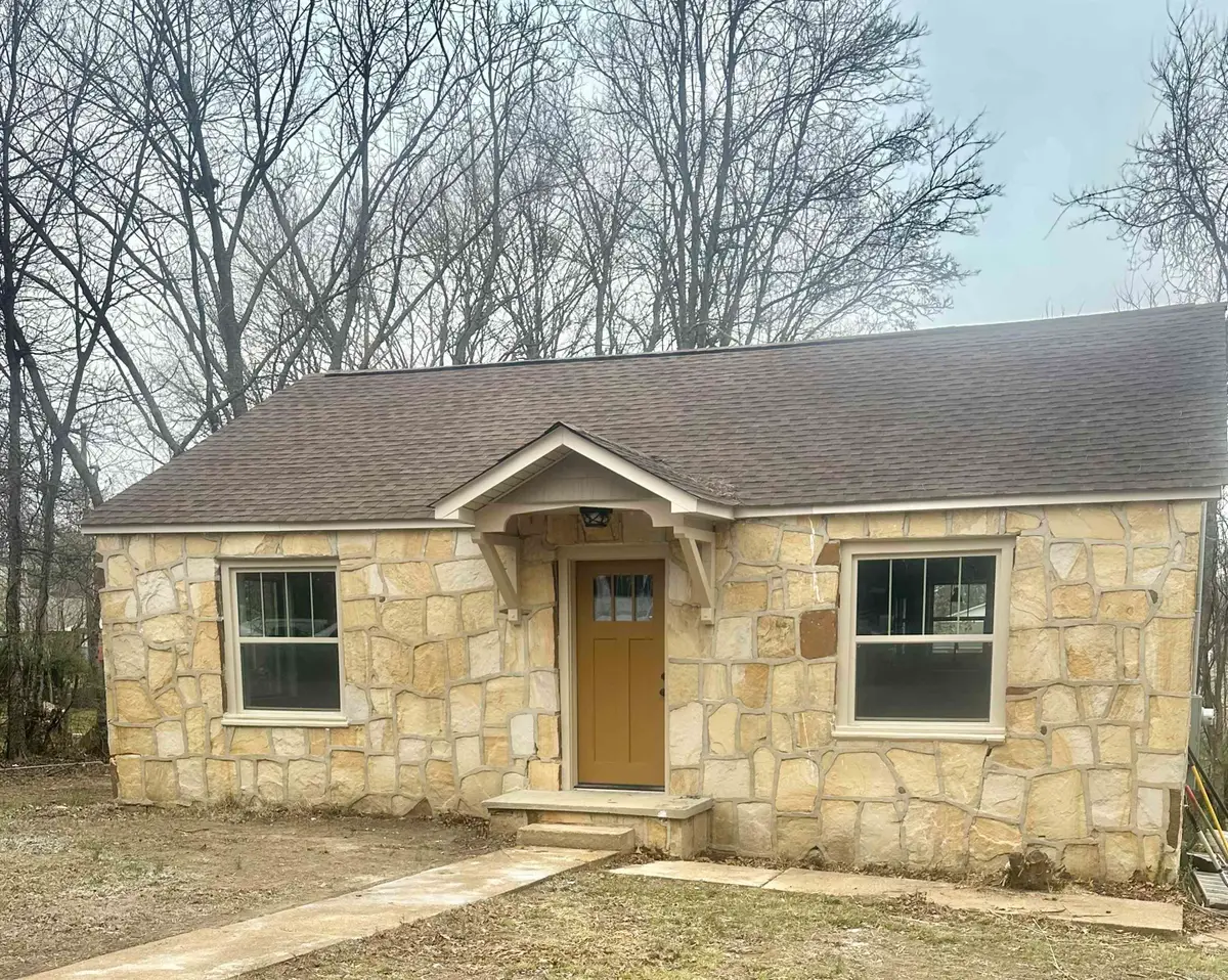 104 Olive St, Pocahontas, AR 72455 - #1