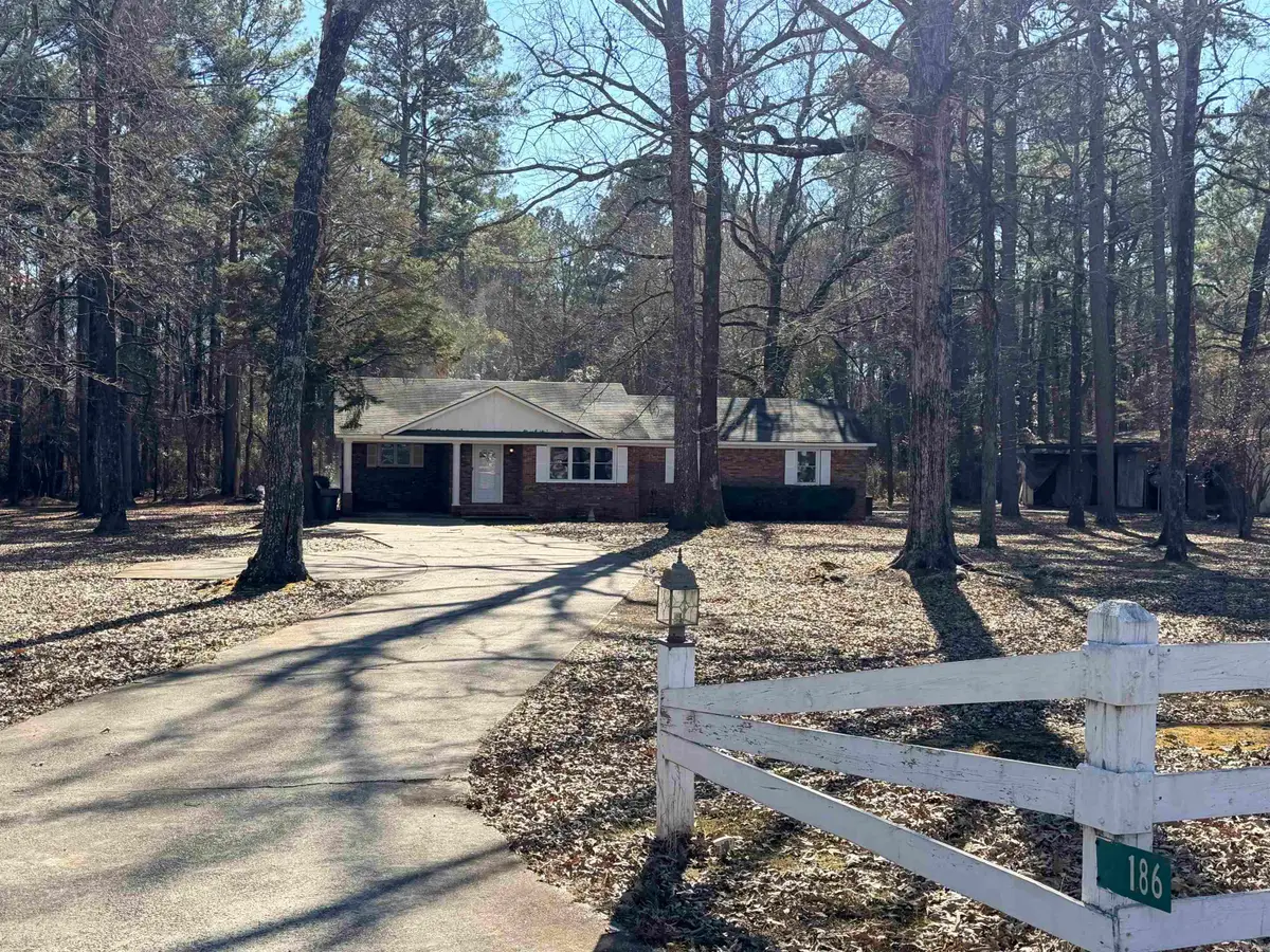 186 E Pierce St, Crossett, AR 71635 - #1