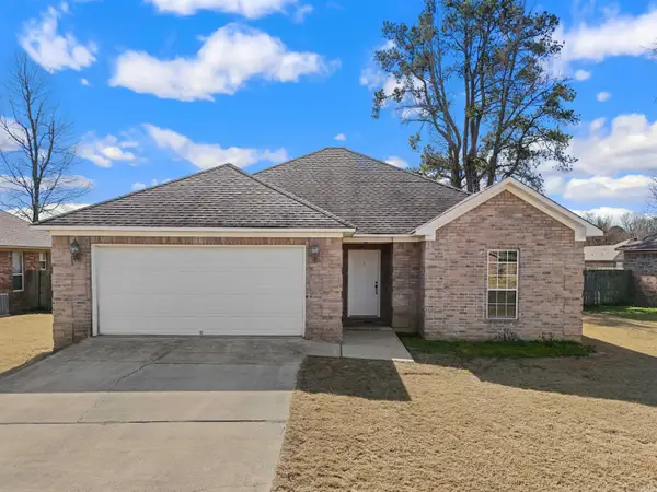 8 Bishop Lane, Conway, AR 72032