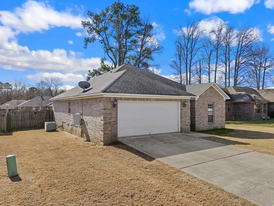 8 Bishop Lane, Conway, AR 72032 - #2