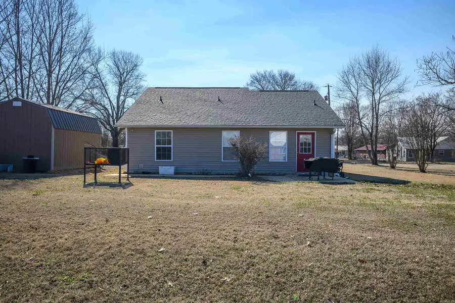 360 W 13th Street, Newark, AR 72562 - #2