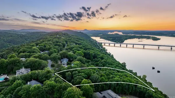 6 River View Point, Little Rock, AR 72227