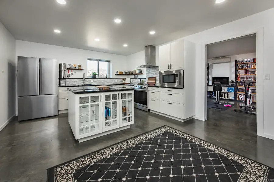 979 Marsh Mountain Rd., Pangburn, AR 72121 - #3