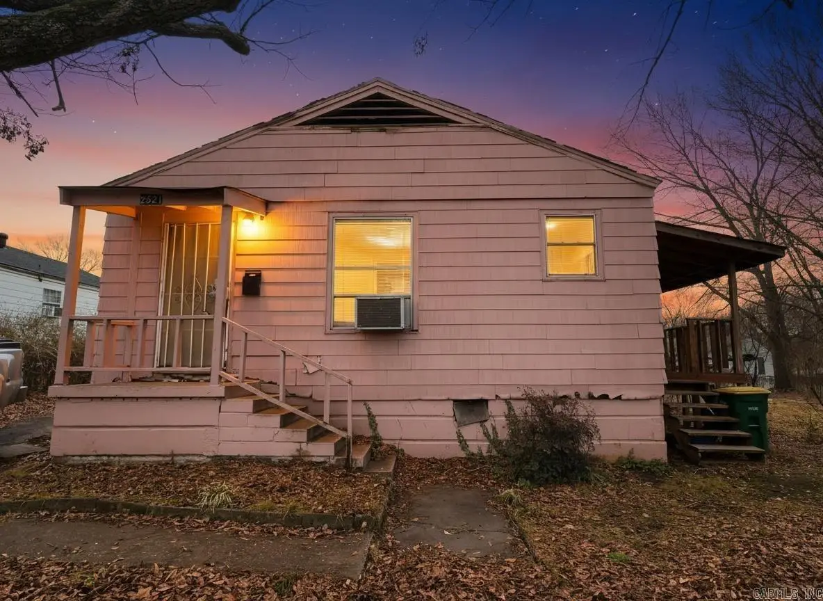 2521 S Maple St, Little Rock, AR 72204 - #1