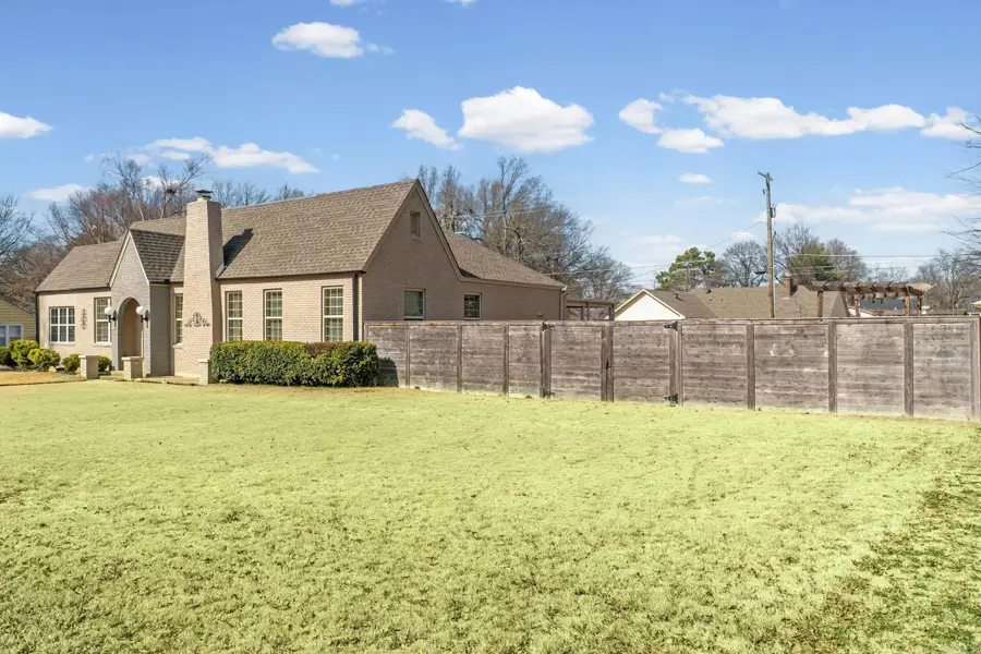 1104 E Hamilton Avenue, Wynne, AR 72396 - #3