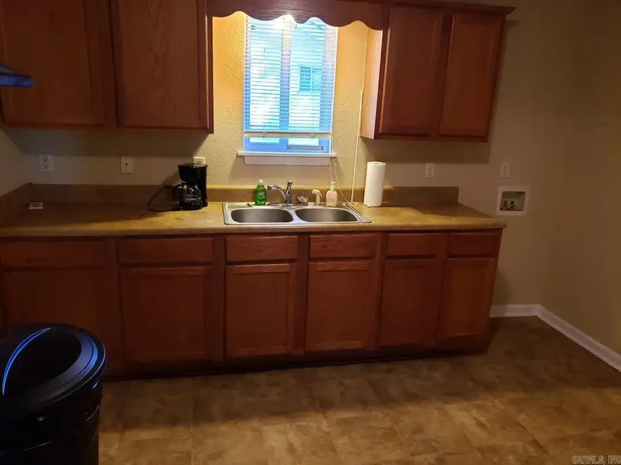 804 W 37th Street, North Little Rock, AR 72118 - #2