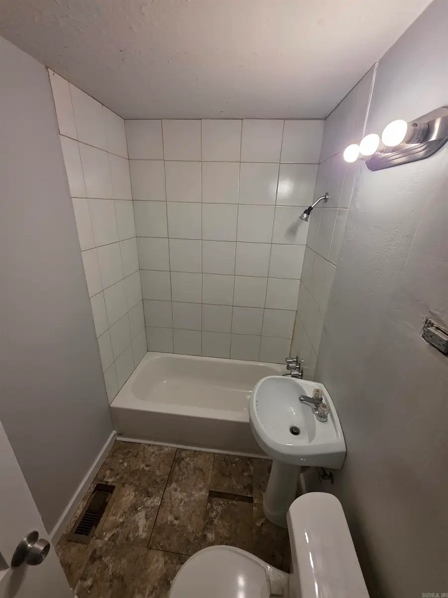 2602 S Tyler St, Little Rock, AR 72204 - #2