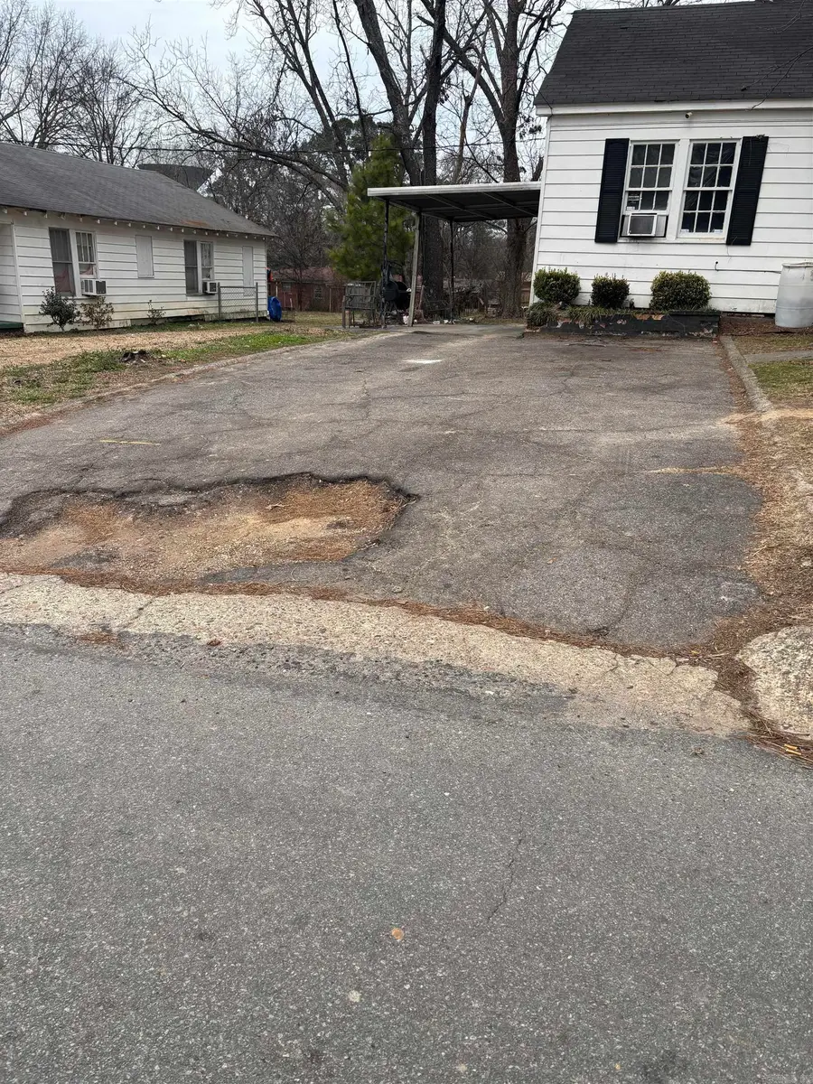 1014 E Mill Street, Malvern, AR 72104 - #2