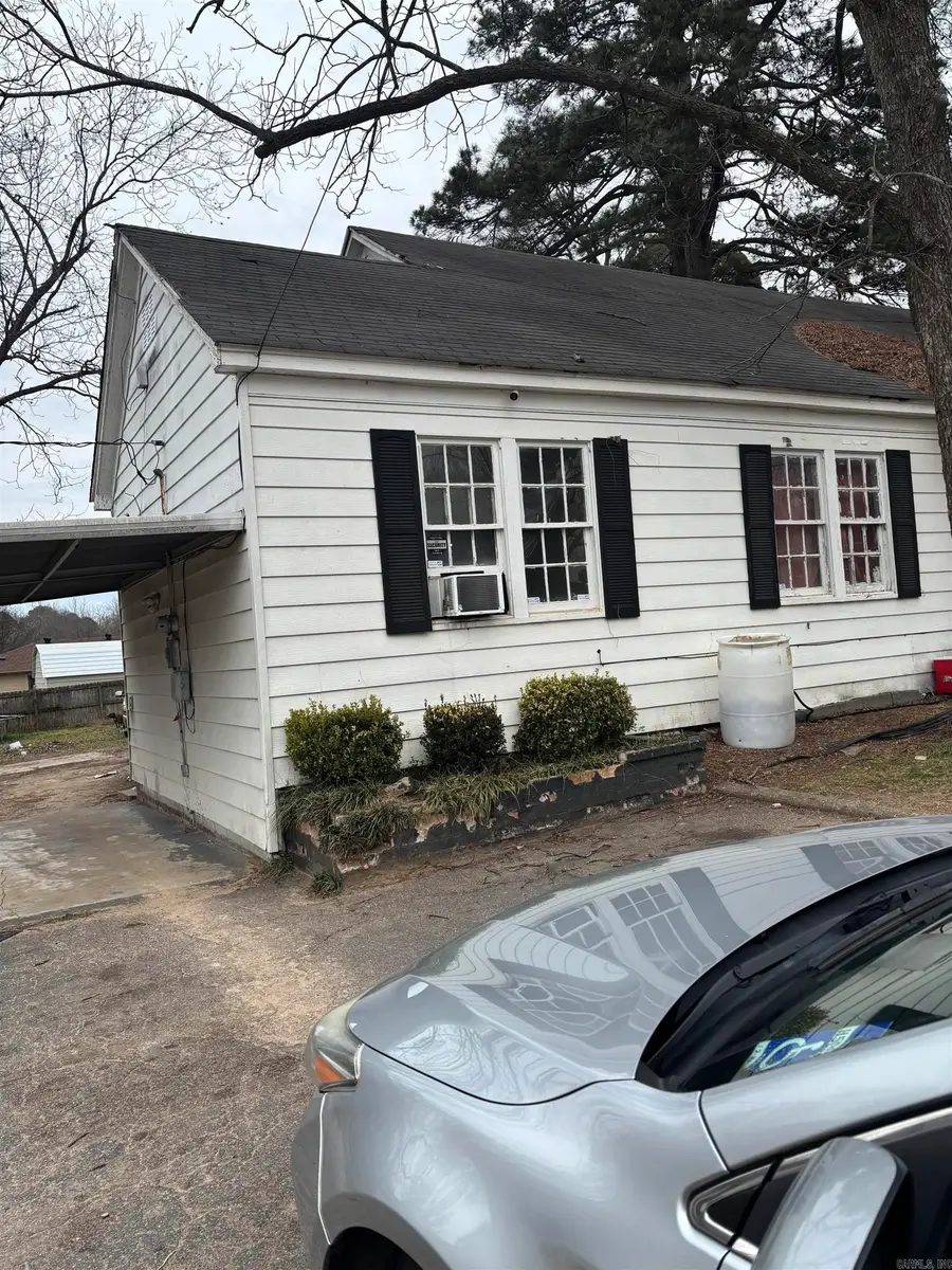 1014 E Mill Street, Malvern, AR 72104 - #3