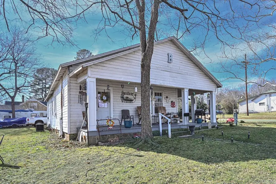 701 Ninth St, Mena, AR 71953 - #2