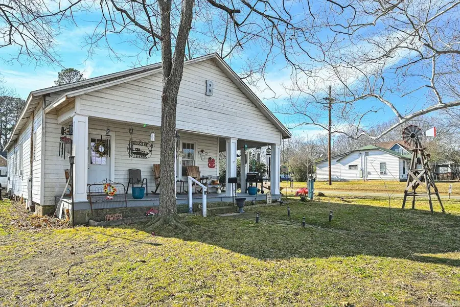 701 Ninth St, Mena, AR 71953 - #3